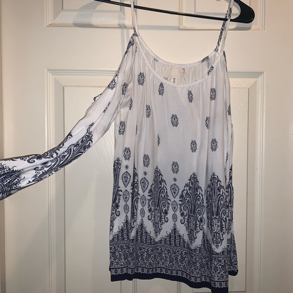 Element top with shoulder cut out